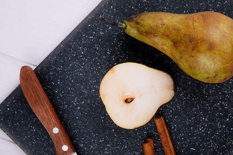 Health benefits of pears including oral, vision, hearing, prostate, and weight loss.