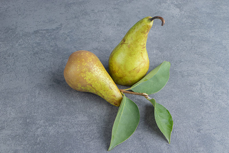 Health benefits of pears for oral, vision, hearing, prostate, and weight loss